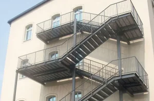 Escada metálica detalhamento