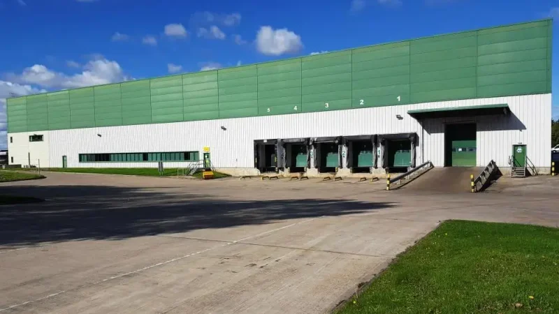 Cobertura metálica com isolamento